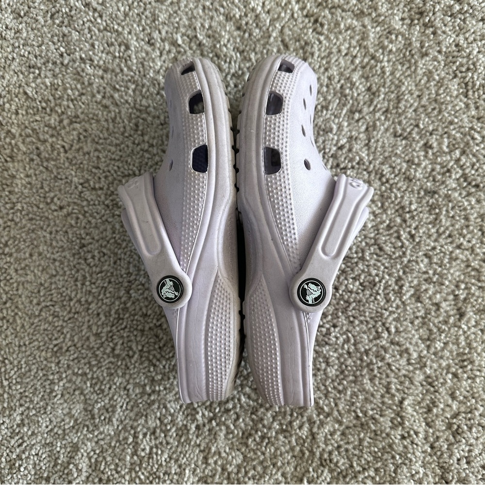 CROCS— Purple crocs - Picture 3 of 6